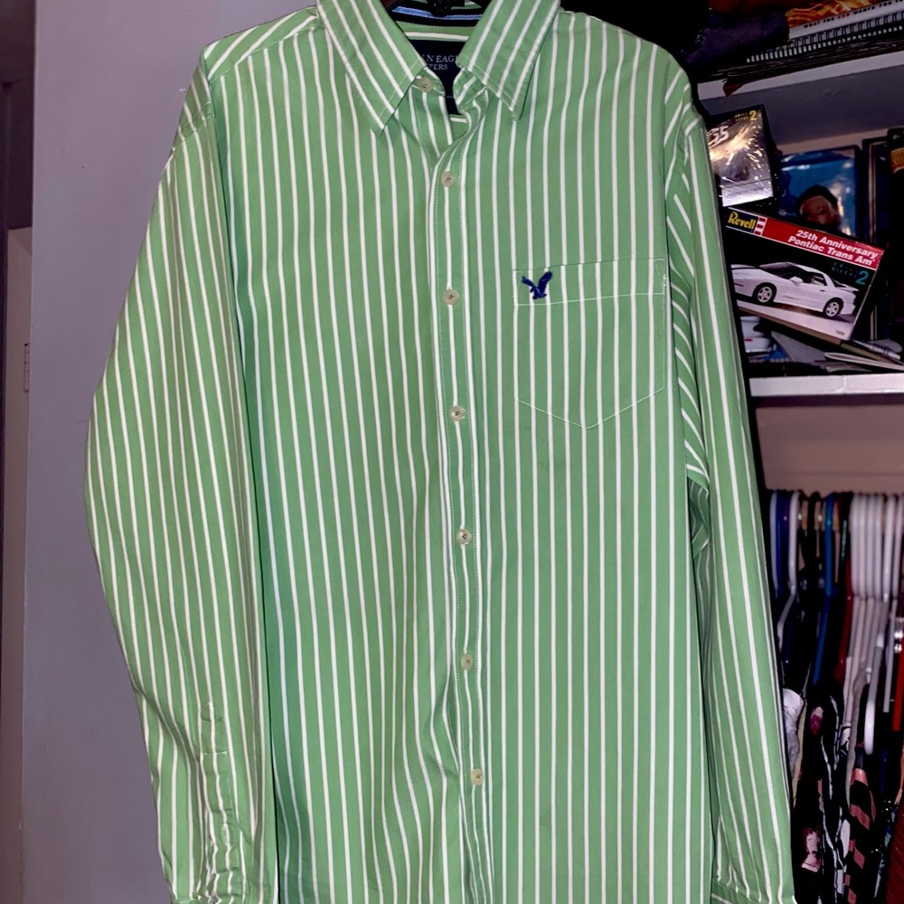 American Eagle button down shirt